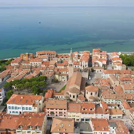 Laguna Palace 4* Grado