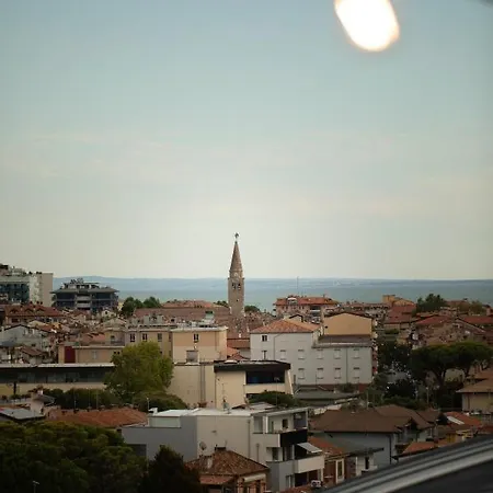 Hotel Laguna Palace 4*