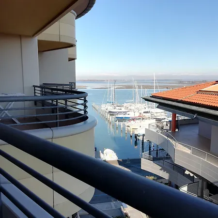 מלון Laguna Palace 4*