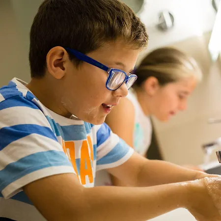 Ξενοδοχείο Laguna Palace 4*