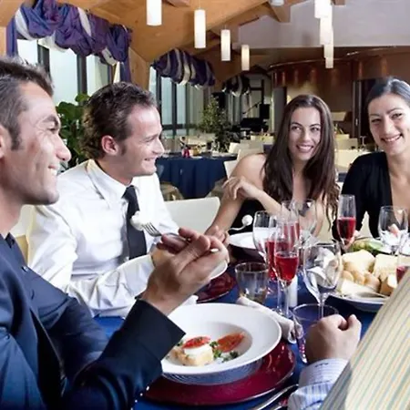 Hotel Laguna Palace 4*