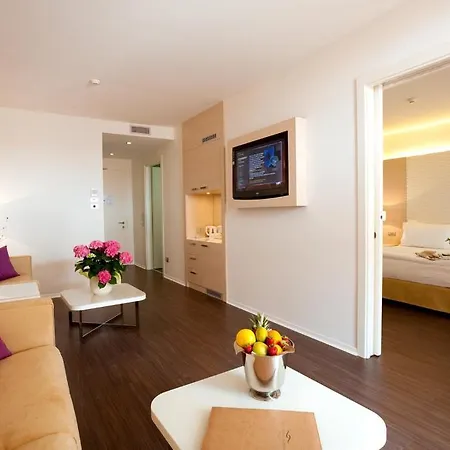 Laguna Palace מלון 4*