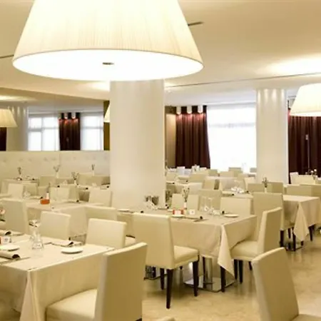 מלון Laguna Palace 4*