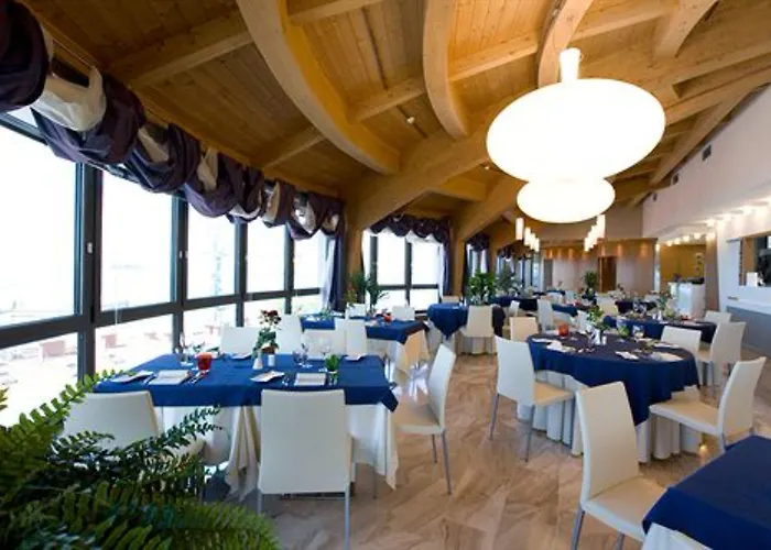 Hotel Laguna Palace 4*