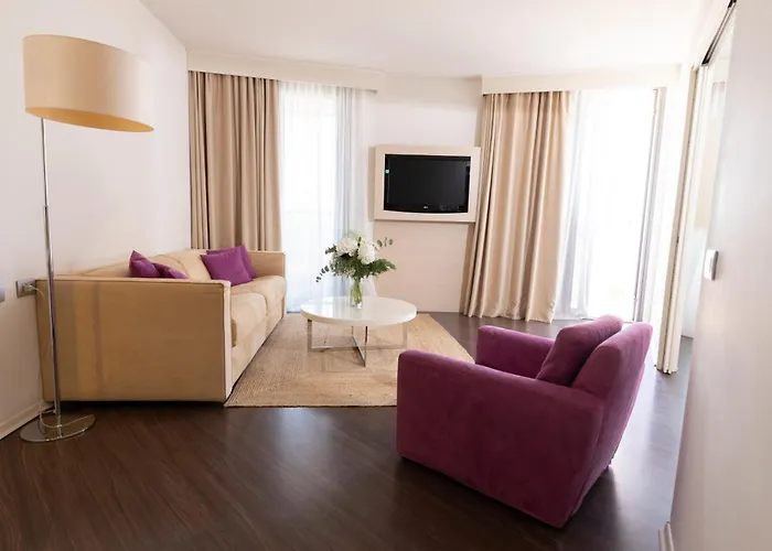 Laguna Palace Hotel 4*